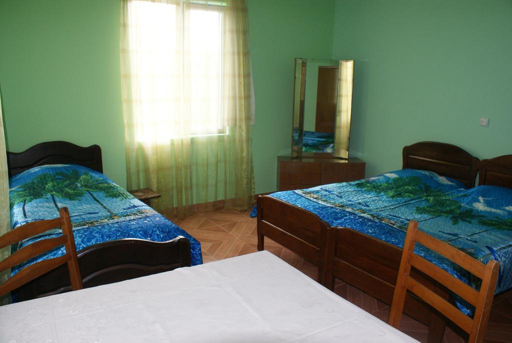 Merabi And Neli Guest House Makhinjauri Cameră foto