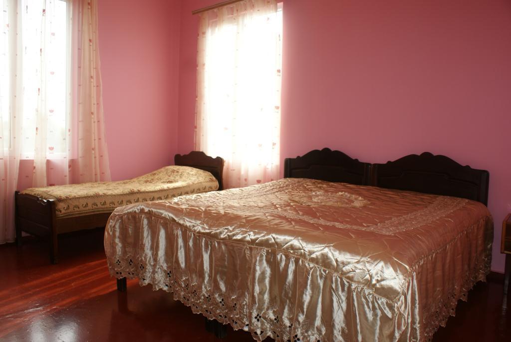 Merabi And Neli Guest House Makhinjauri Cameră foto