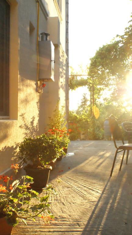 Merabi And Neli Guest House Makhinjauri Exterior foto